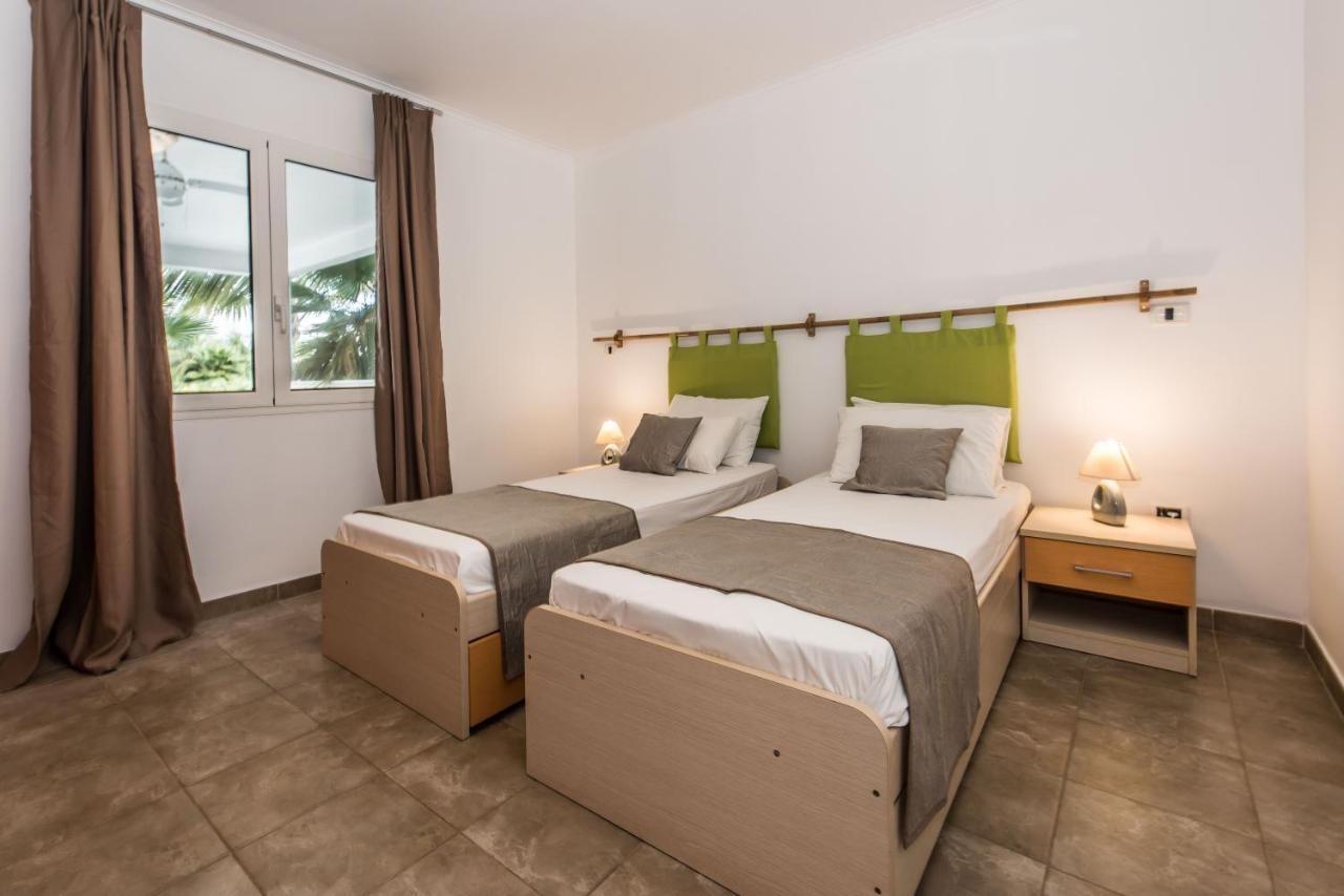 Aparthotel Bella Breeze Bonaire Playa Exterior foto